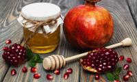 Honning og granatæble i anledning af Rosh Hashanah 